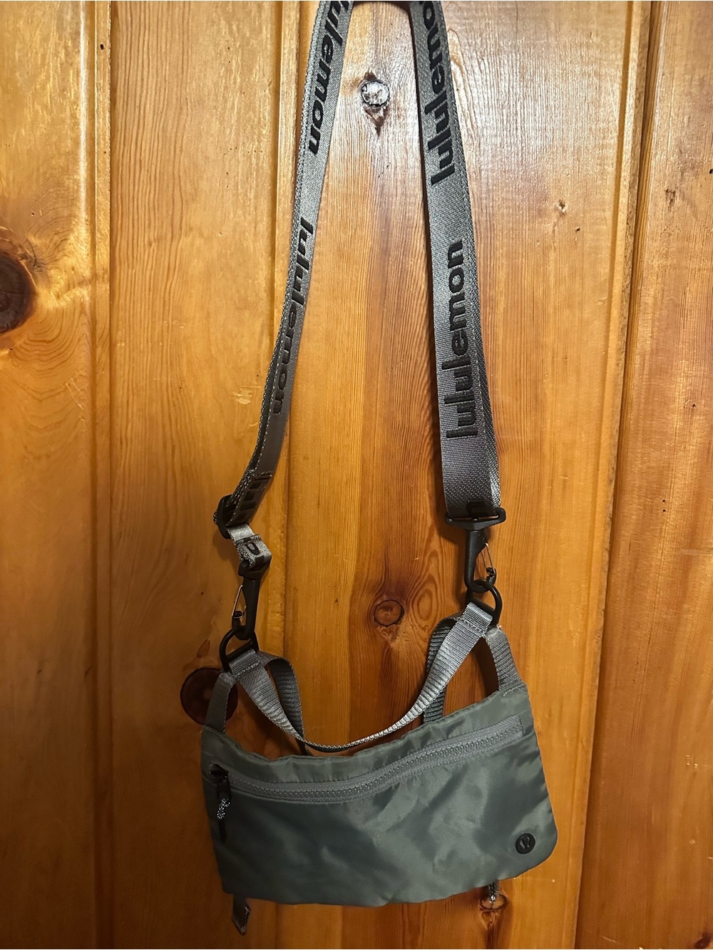 lululemon athletica dark olive green stow and flow mat strap bag